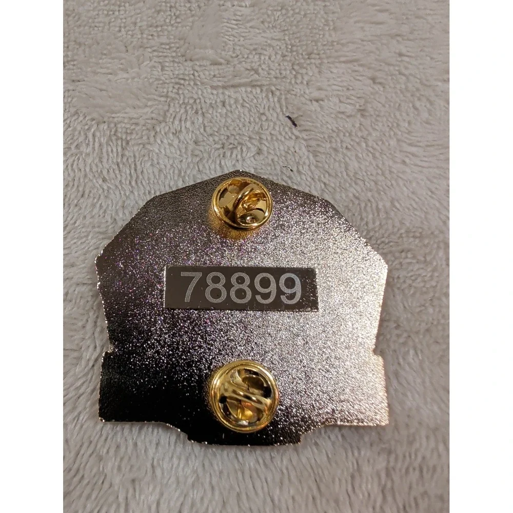 Houston Livestock Show and Rodeo 2020 Guest Pin Gold Tone Enamel Serial‎ 78899